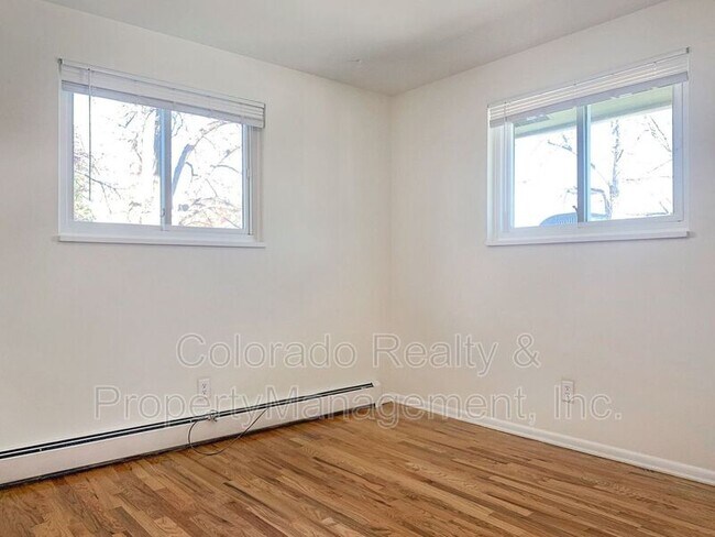 Building Photo - 1124 Lafarge Avenue