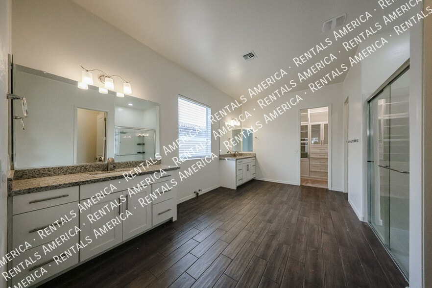 Building Photo - 22366 E Sentiero Dr