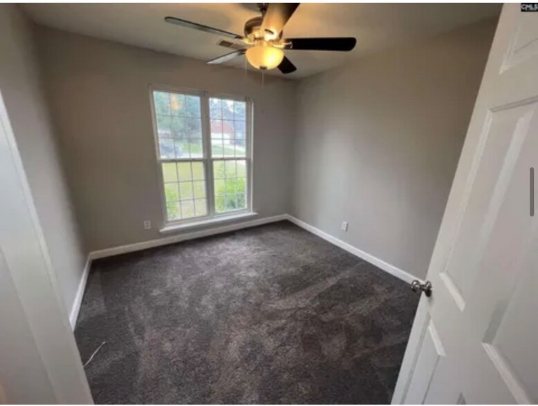 Building Photo - 404 Waterville Dr