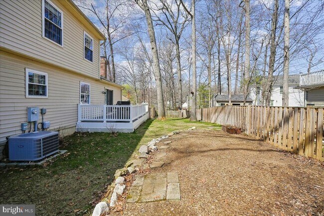 Building Photo - 4400 Loganberry Ln