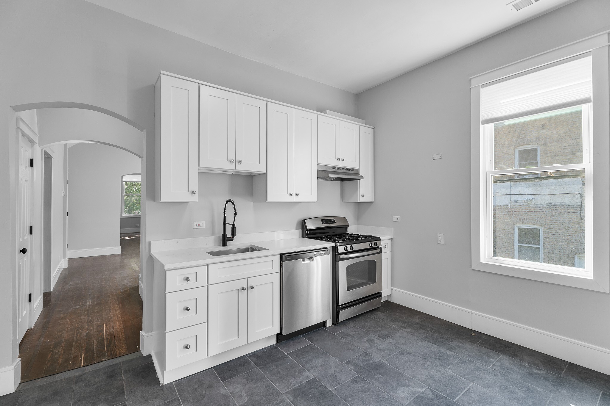 Building Photo - 1406 N Kildare Ave