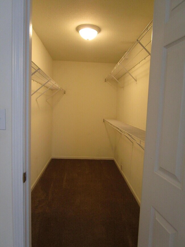 Building Photo - 5013 Roscoe Rdg