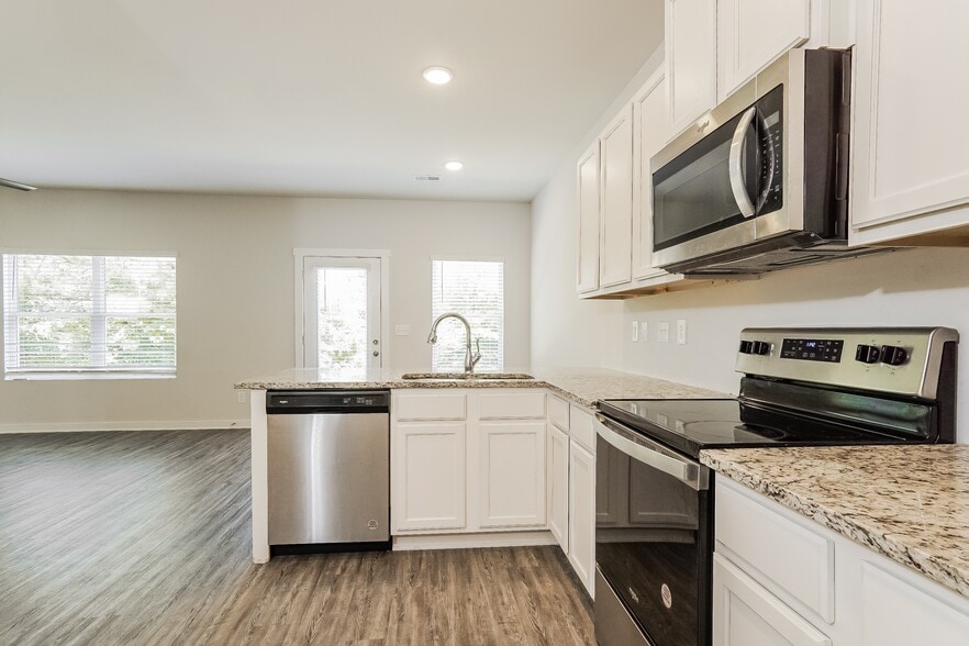 Building Photo - 5500 Cathwick Trce
