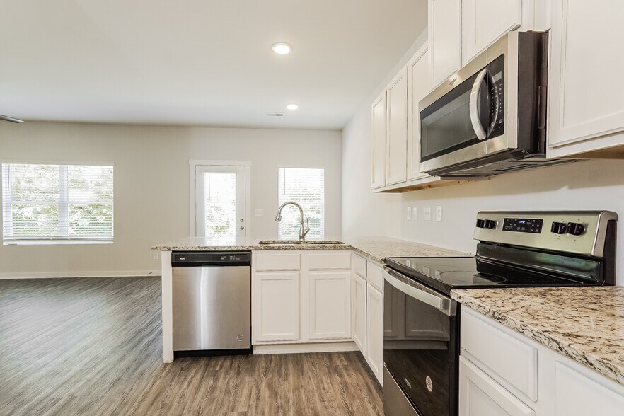 Building Photo - 5509 Cathwick Dr