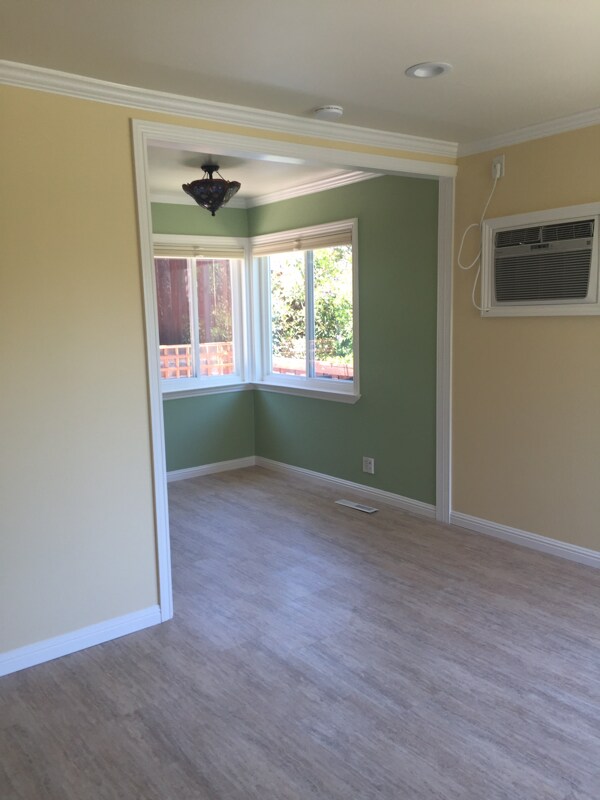 Building Photo - 209 Saranap Ave