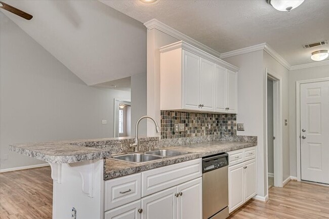 Building Photo - Columbia County ranch homes