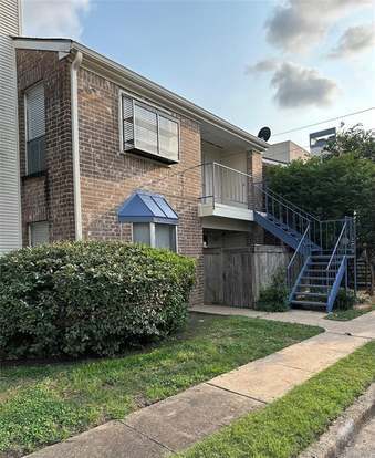 Building Photo - 3900 Woodchase Dr