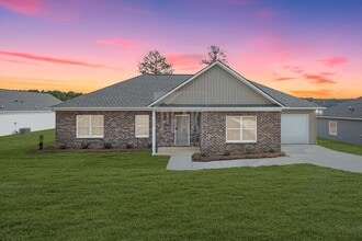 Building Photo - $1700! Beautiful 3Bed 2Bath in newly built Woodland Circle!