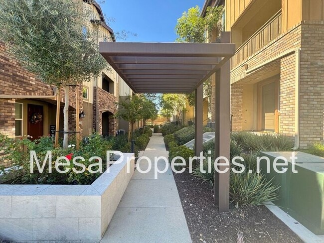 Building Photo - 7462 Solstice Pl