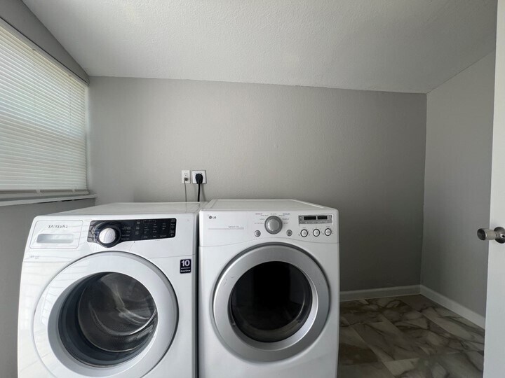 Building Photo - 125 N 9th St