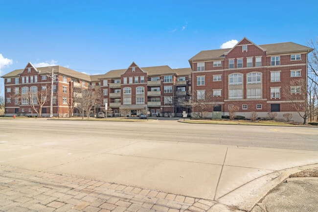 Building Photo - 77 N Quentin Rd