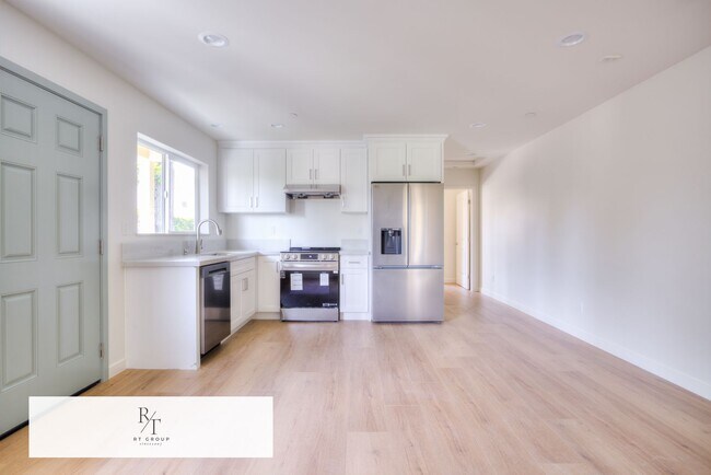 Building Photo - 2 Bed | 2 Bath | Alhambra School District