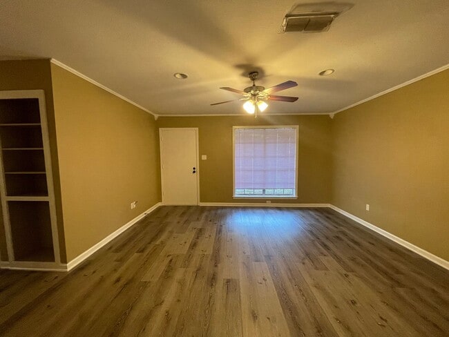 Building Photo - All that is missing is You!