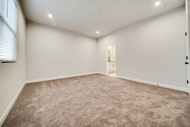 Building Photo - 4296 Socata Ct