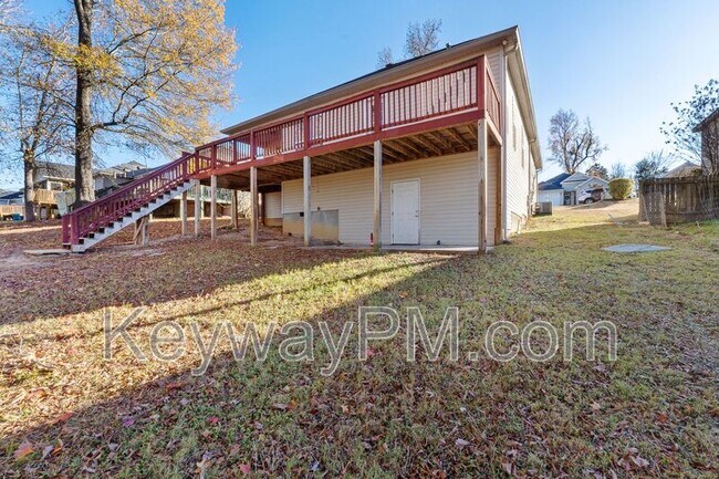 Building Photo - 808 Tyler Woods Dr