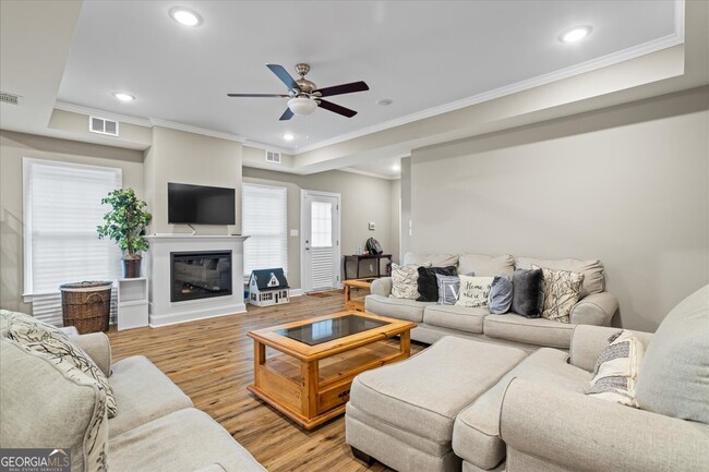 Building Photo - 212 Huntington Shoals Dr