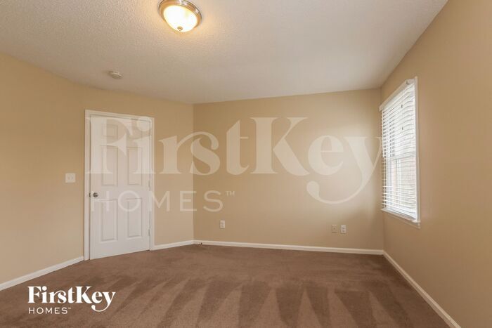 Building Photo - 13701 Strathaven Dr
