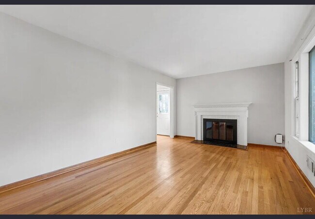 Building Photo - 3 bed 1 bath home in Sandusky area.