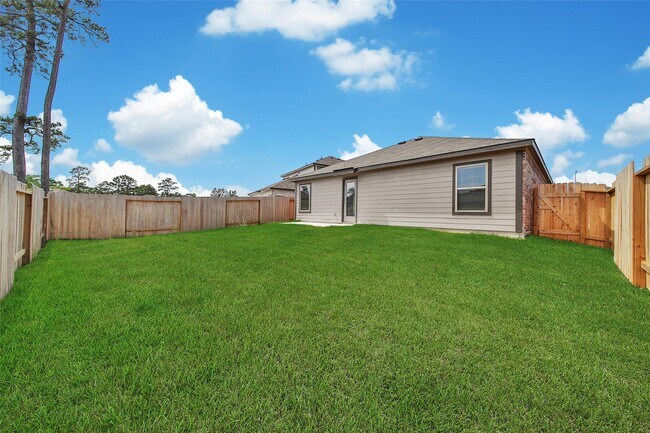 Building Photo - 8007 Camphor Ct
