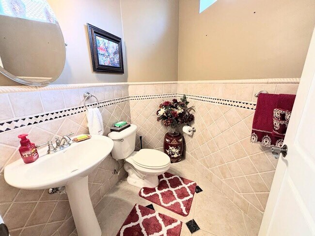 Building Photo - 885 SW Grand Reserves Blvd