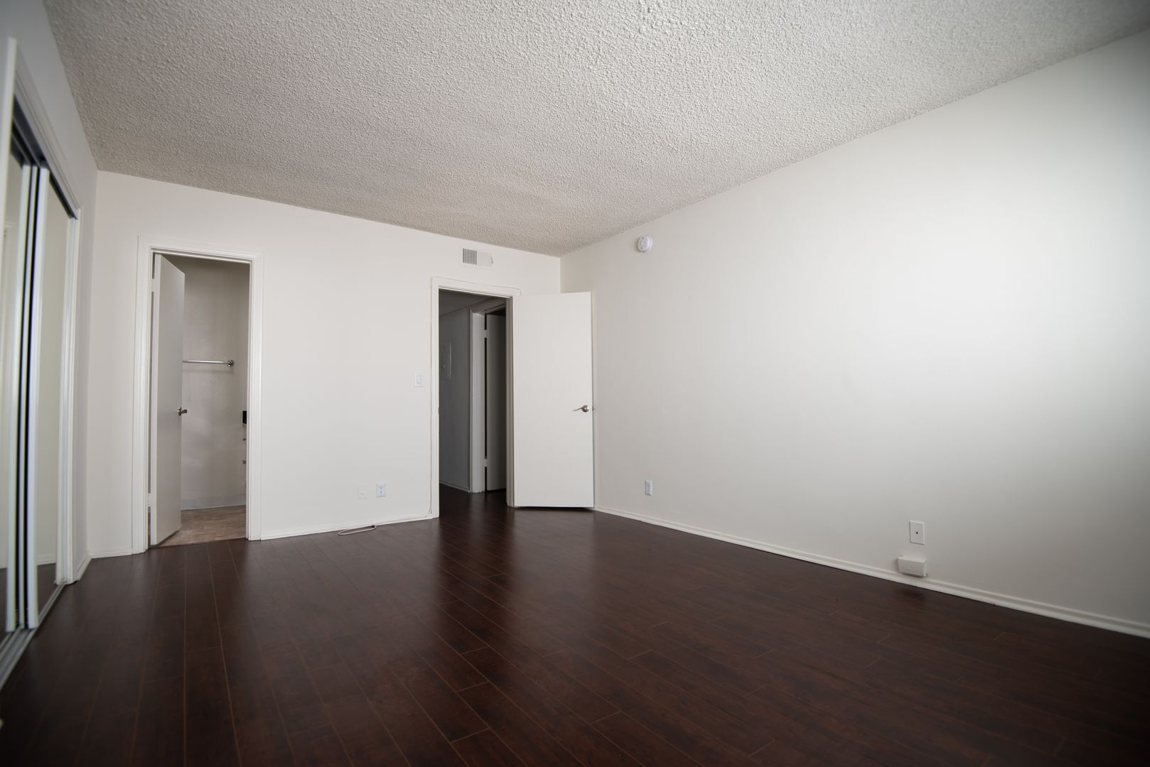 Building Photo - 5036 Coldwater Canyon Ave