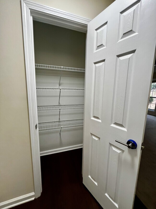 Building Photo - 2925 Dogwood Creek Pkwy NW