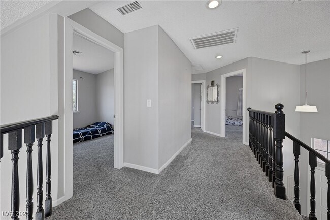 Building Photo - 8433 Dry Cliff Cir