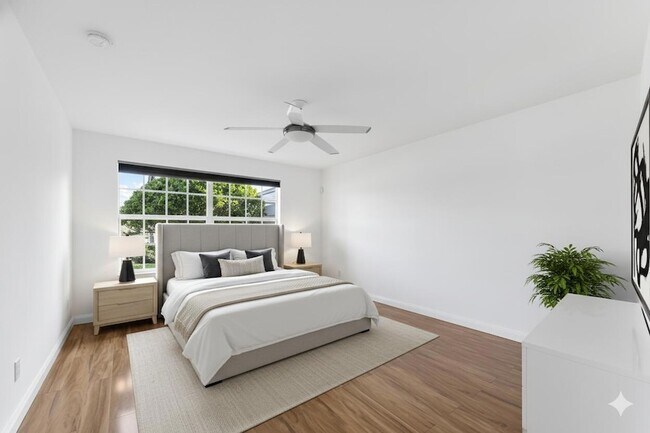 Building Photo - 8270 Eleuthera Ln