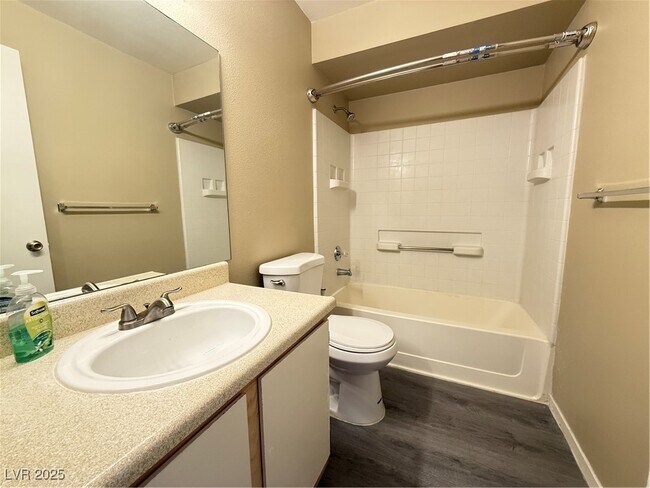 Building Photo - 2750 S Durango Dr