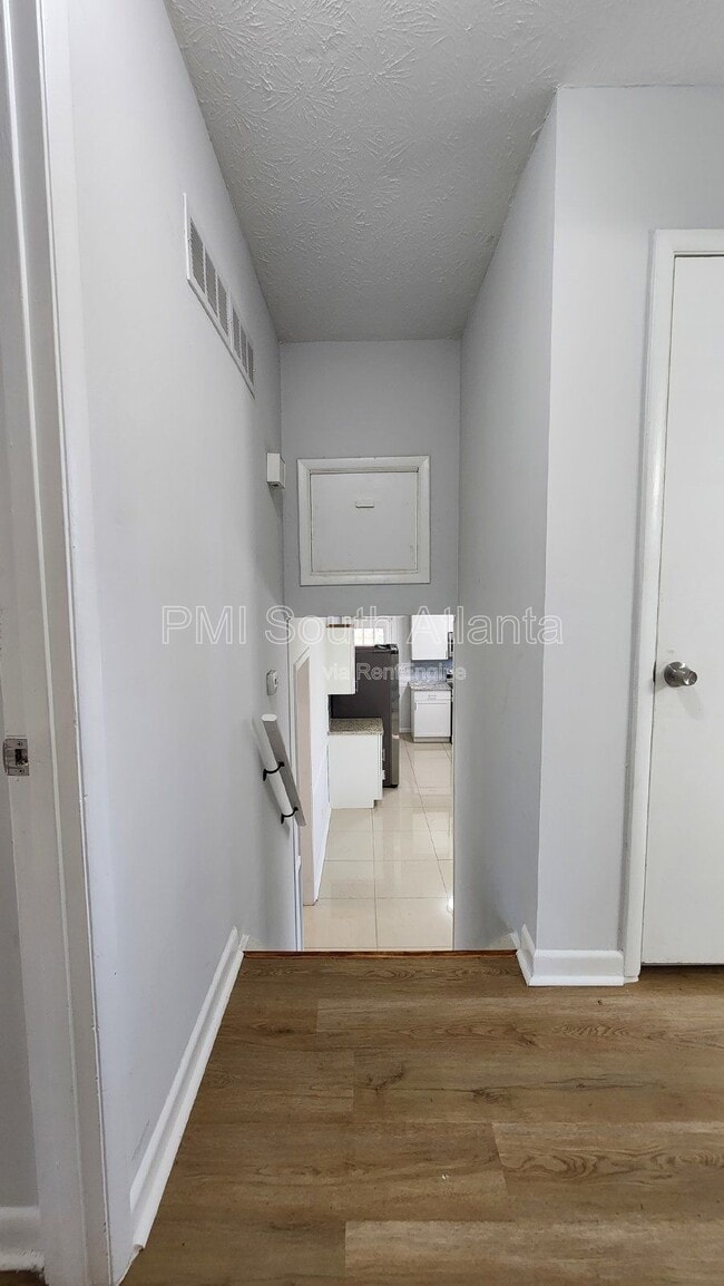 Building Photo - 67 Heron Dr