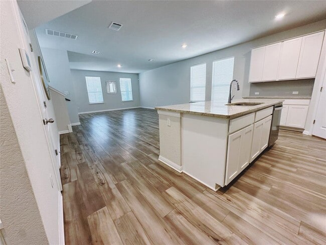 Building Photo - 330 Delaware Mountains Ter