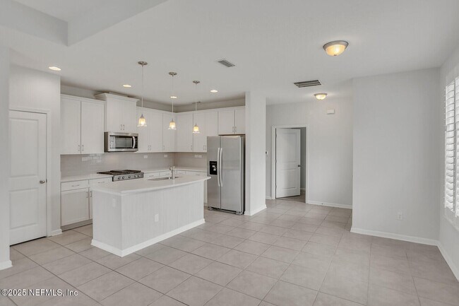 Building Photo - 133 Leeward Island Dr