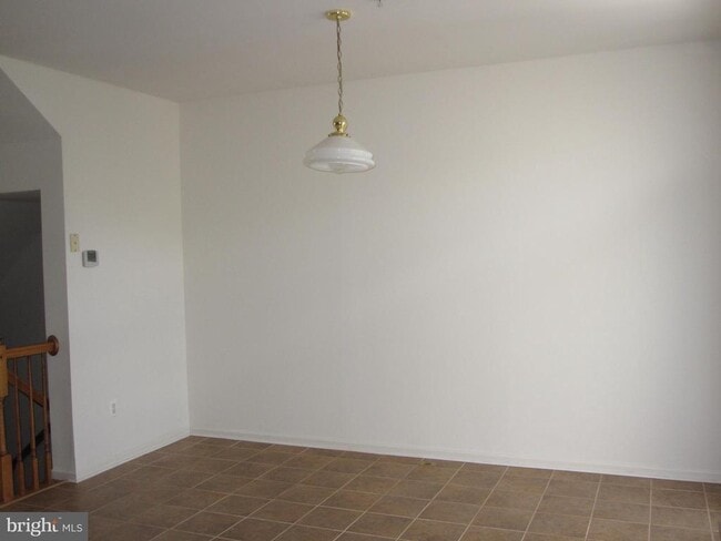 Building Photo - 2106 Harrow Dr