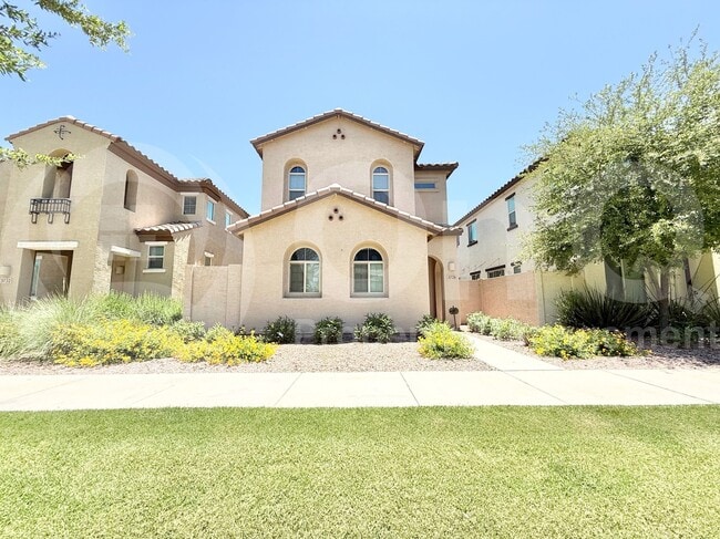 Primary Photo - 3726 E Dogwood Dr