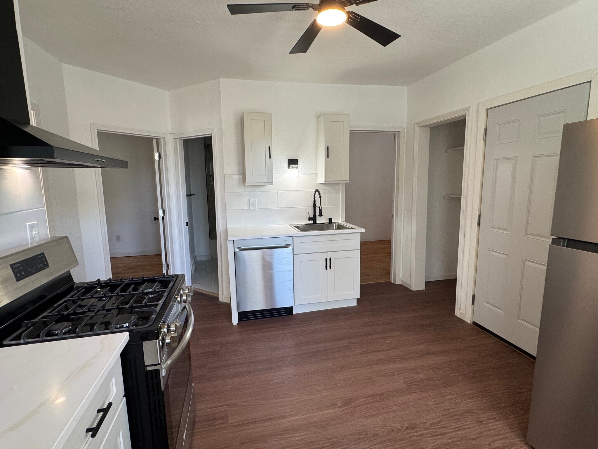 Building Photo - 420 N 29th St