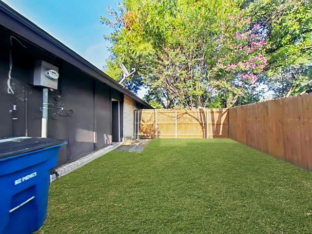 Building Photo - 15706 Havenrock Cir