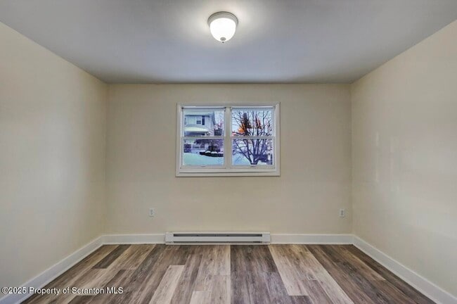 Building Photo - 144-144 Market St