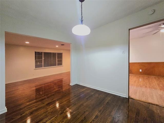 Building Photo - 648 Penguin Dr