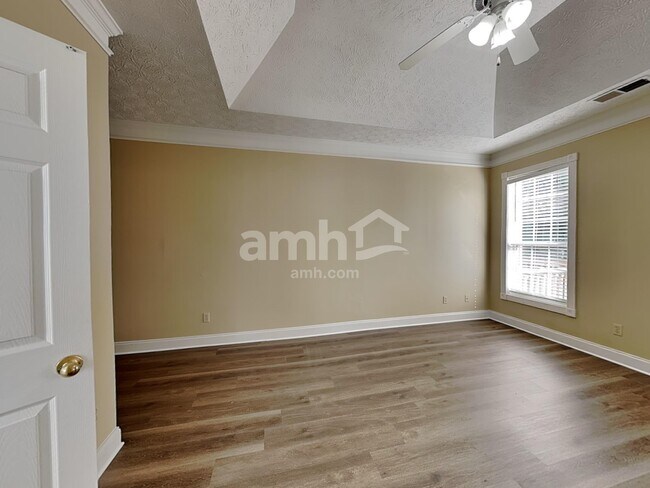 Building Photo - 5701 Rutland Cir