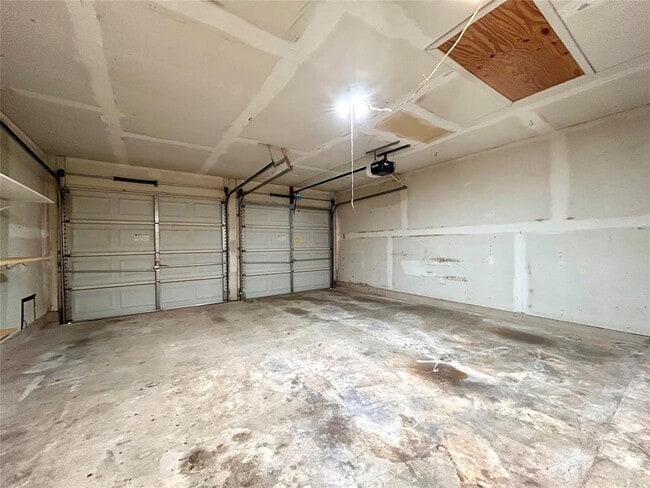 Building Photo - 7612 Islander Dr