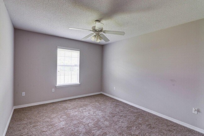 Building Photo - 2664 Shoni Dr