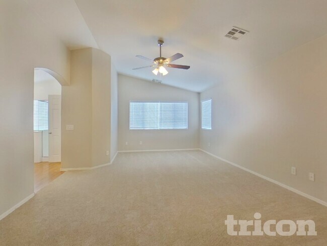 Building Photo - 35002 N Bandolier Dr