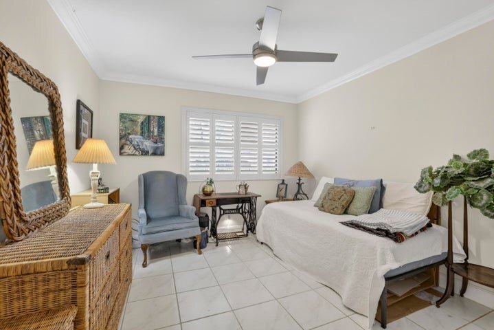 Building Photo - 6328 Longboat Ln W