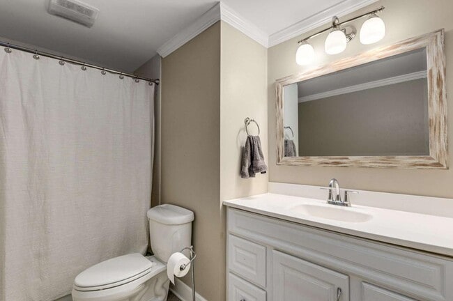 Building Photo - 3019 Riverstone Tr