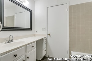 Building Photo - 14436 Woods Hole Dr