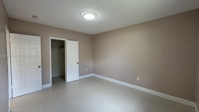 Building Photo - 251 N 68th Terrace