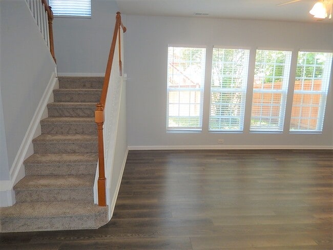 Building Photo - 304 Millicent Way