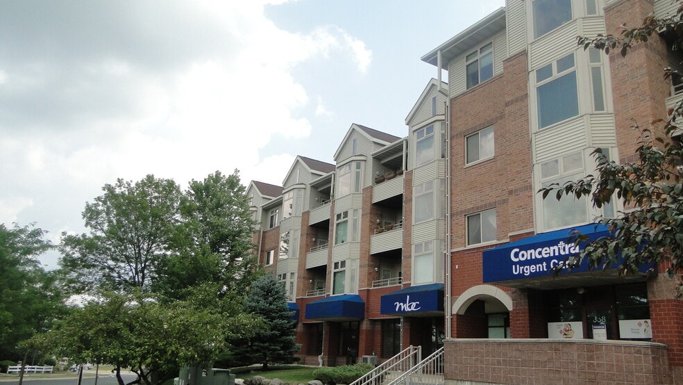 Building Photo - 301 Harbour Town Dr