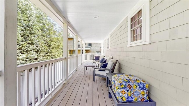 Building Photo - 10 Rear Robinson St