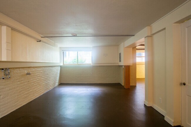 Building Photo - Amazing Find! Spacious Daylight Basement